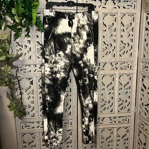 BAE CITY CRUSHIN’ HOT BLACK & WHITE CLOUDY MIXED PATTERN STRETCHY PLUS PANTS